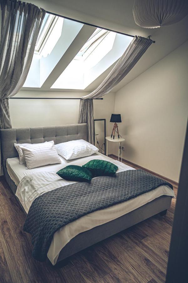 The Loft - Garncarska 1 Bed and Breakfast Piotrków Trybunalski Buitenkant foto